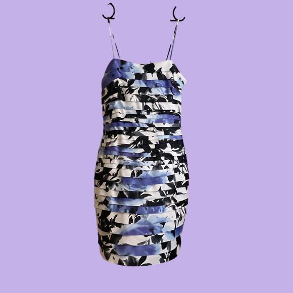 CONNECTED Dress SZ 6 Spaghetti Strap Layered Slimming Ruching Ruffles -Read - Picture 1 of 16